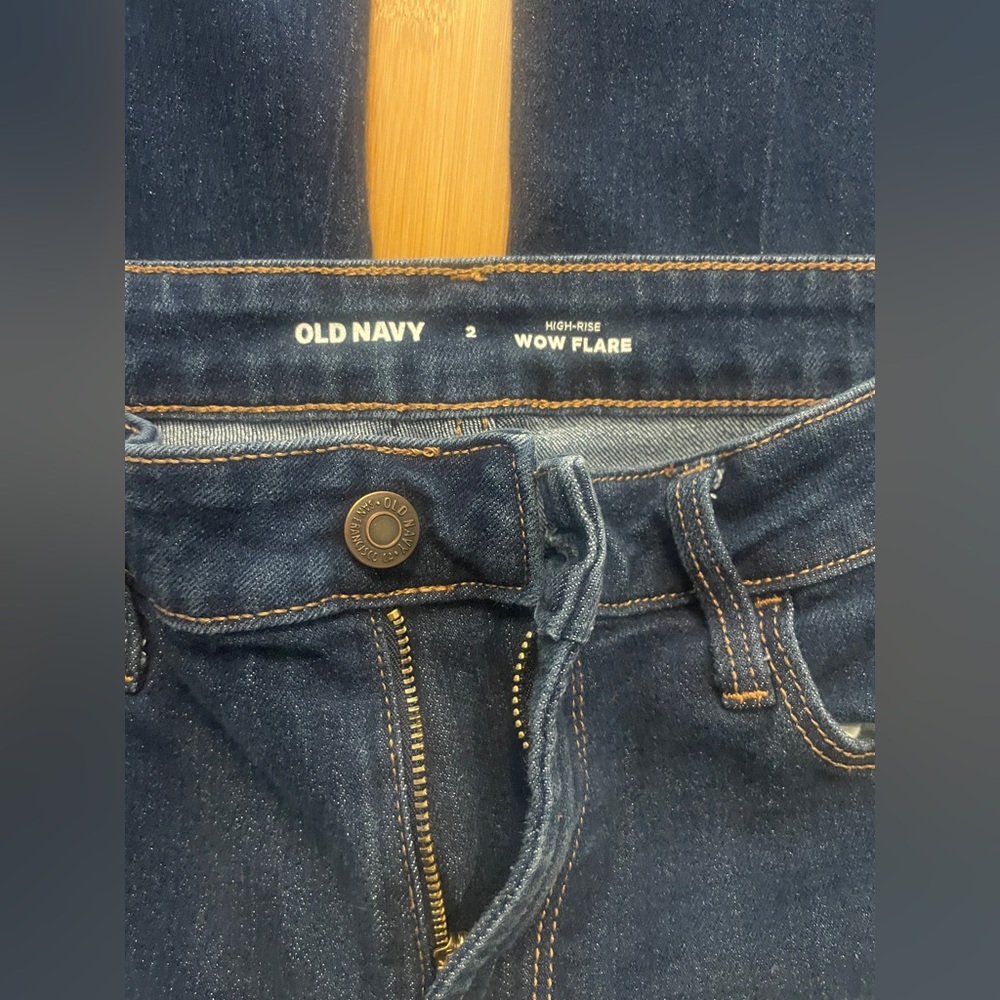 Old Navy High Rise Wow Flare Jeans Size 2 Dark Wash - Picture 8 of 8